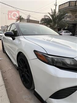 تۆیۆتا کامری